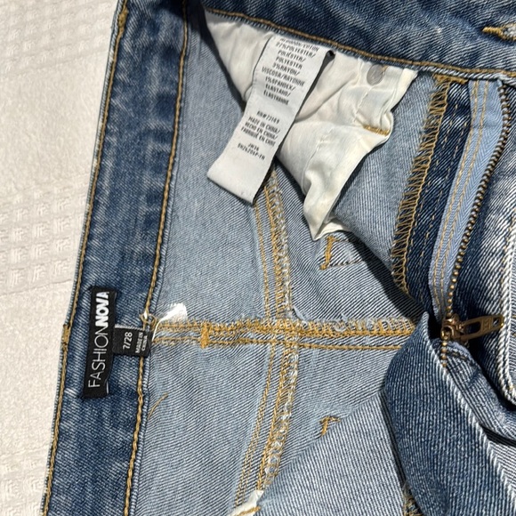 Fashion Nova Distressed Jean Shorts - Picture 5 of 6